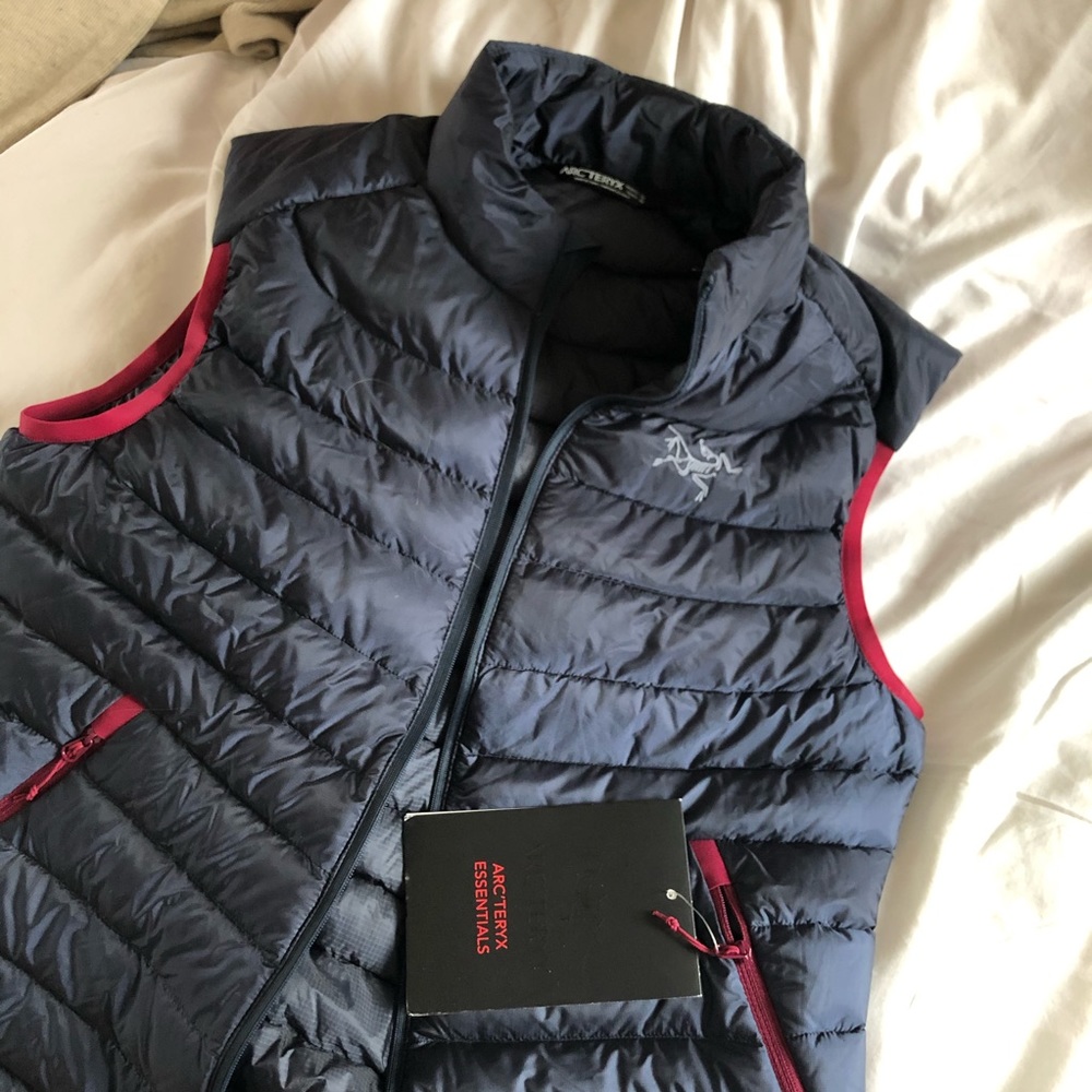 NWT Arcteryx navy blue and red vest